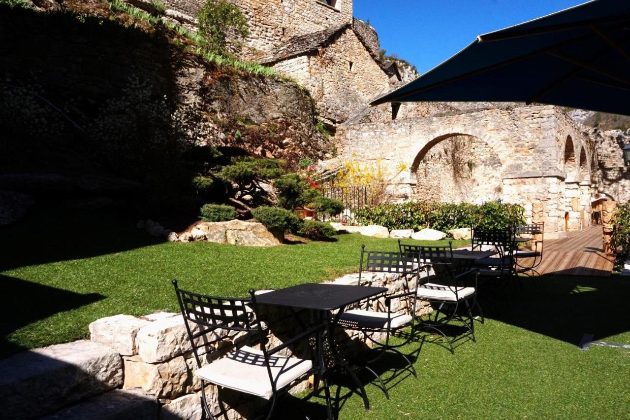 Hotel-Restaurant Le Manoir De Montesquiou Ла-Мален Экстерьер фото