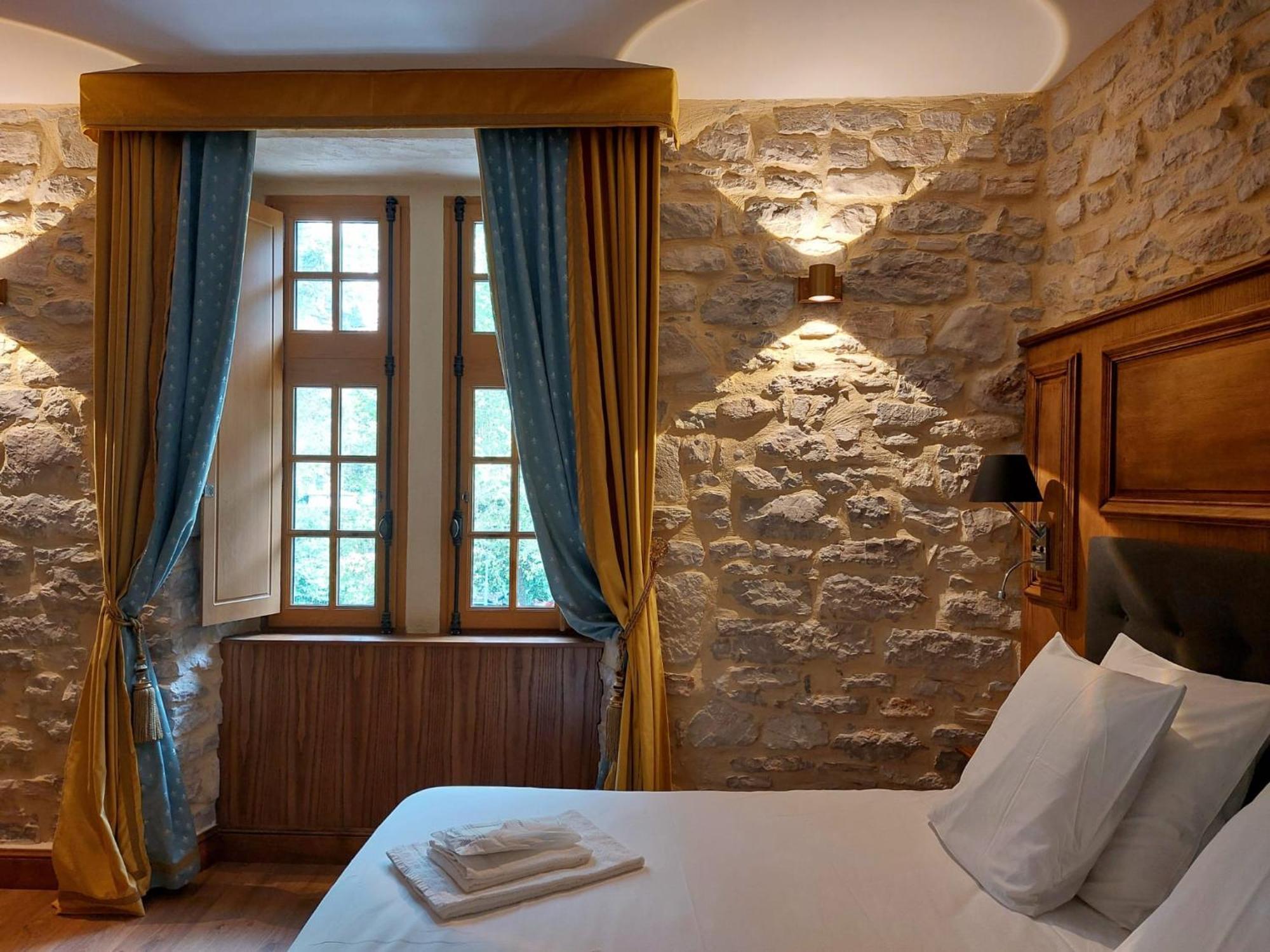 Hotel-Restaurant Le Manoir De Montesquiou Ла-Мален Экстерьер фото
